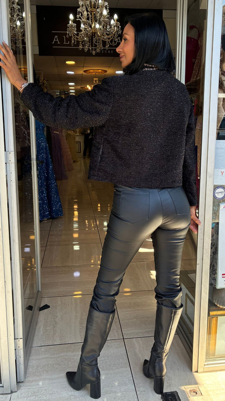 CHAQUETA EMMA NEGRA CORTA