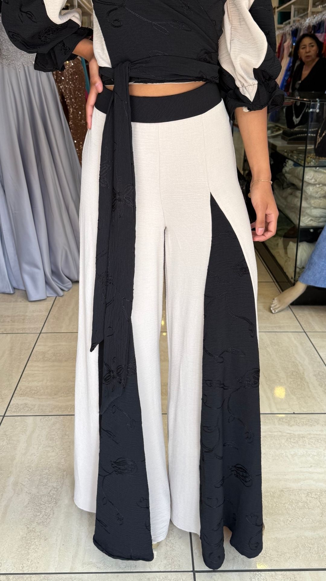 CONJUNTO BELLA NEGRO/BEIGE