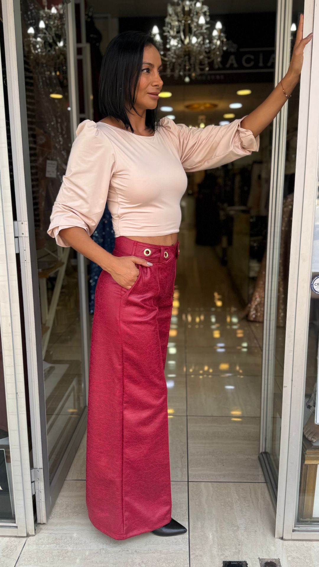 PANTALON CONNI ECO CUERO ROJO