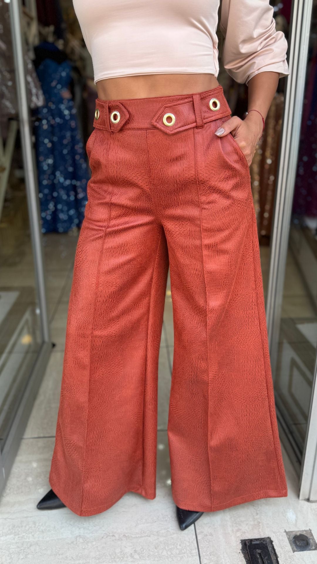 PANTALON CONNI ECO CUERO TERRACOTA